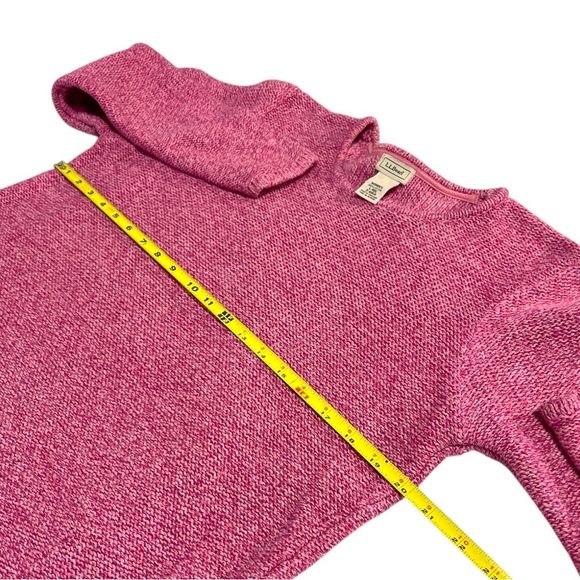 L.L. Bean Women's Pink Crew‎ Neck Sweater - Picture 6 of 7